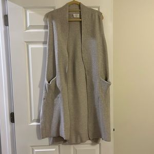 Aritzia Sleeveless Sweater